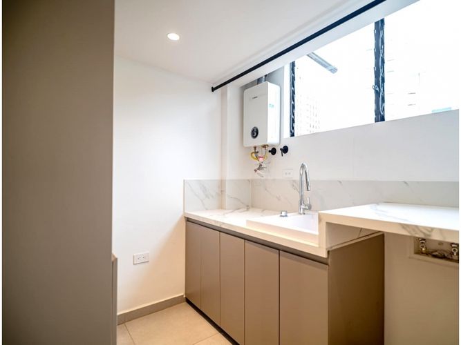 Apartamento de 4 alcobas en venta en El Poblado, Medellín, 110 m² · foto 6 de 20