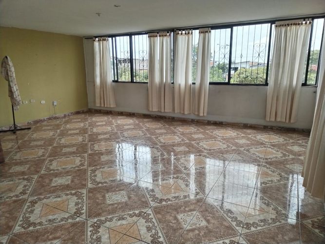 Casa de 8 alcobas en venta en La Gran Colombia, Cali, 450 m² · foto 2 de 24