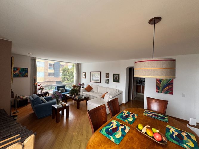 Apartamento de 3 alcobas en venta en Cedritos, Bogotá, 134 m² · foto 2 de 11