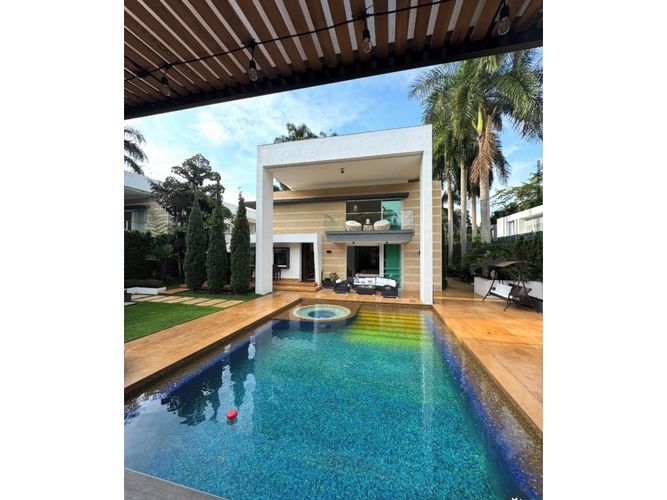 Casa de 5 alcobas en venta en Pance, Cali, 700 m² · foto 3 de 16