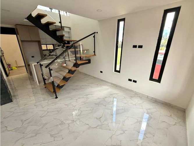 Casa de 4 alcobas en venta en El Tambo, La Ceja, 114 m² · foto 2 de 15