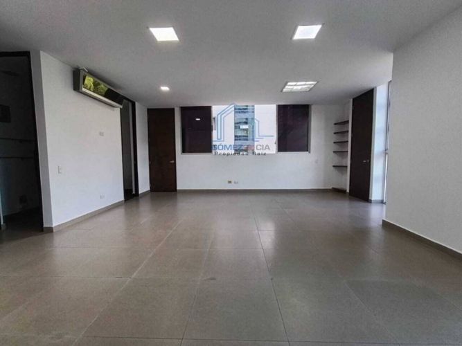 Oficina en arriendo en Milla De Oro, Medellín, 55 m² · foto 2 de 9