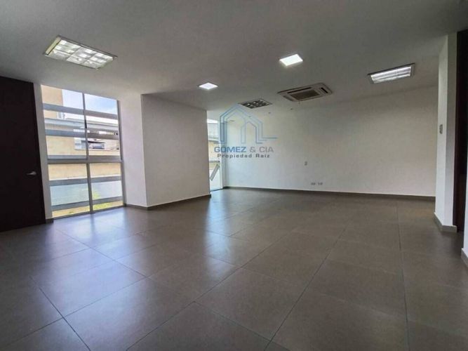 Oficina en arriendo en Milla De Oro, Medellín, 55 m² · foto 4 de 9