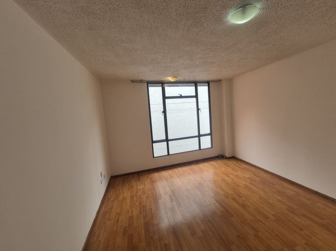 Apartaestudio en venta en Marly, Bogotá, 48 m² · foto 4 de 9
