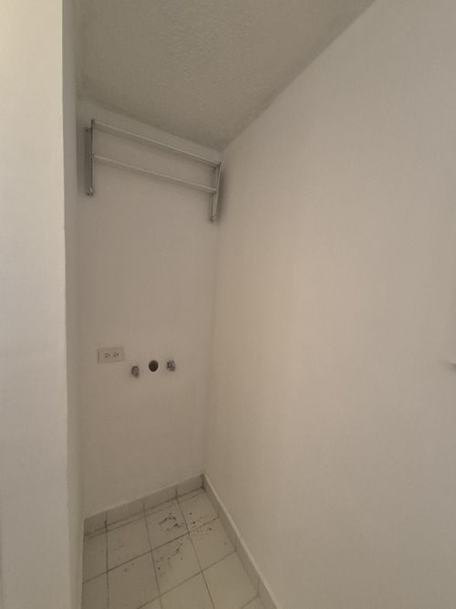 Apartaestudio en venta en Marly, Bogotá, 48 m² · foto 8 de 9