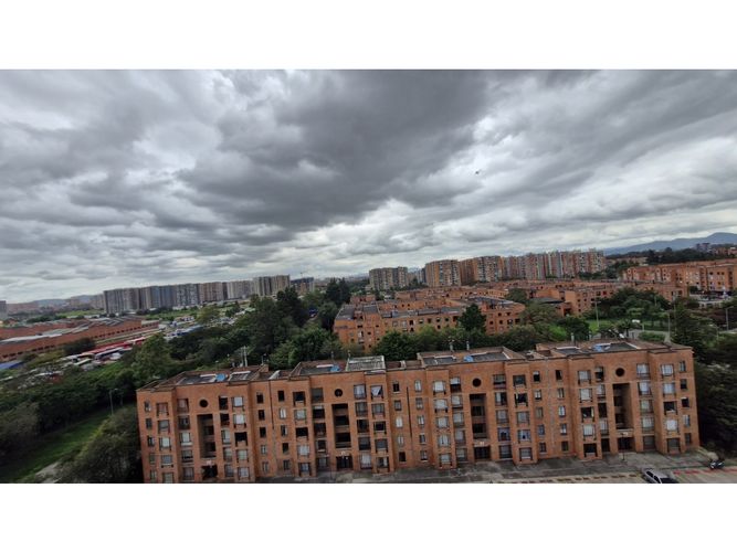 Apartamento de 2 alcobas en venta en Ciudad Salitre Occidental, Bogotá, 41 m² · foto 2 de 24