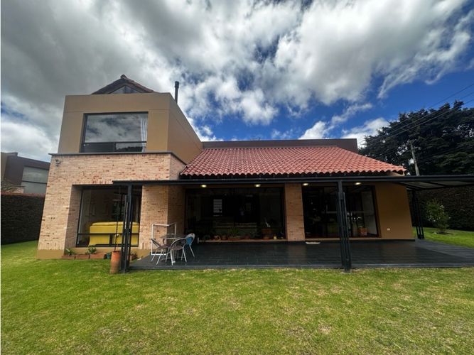 Casa de 4 alcobas en venta en Fonquetá, Chía, 410 m² · foto 4 de 21