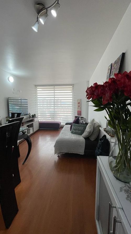 Apartamento de 3 alcobas en venta en Centro Comercial Parque La Colina, Bogotá, 75 m² · foto 2 de 23