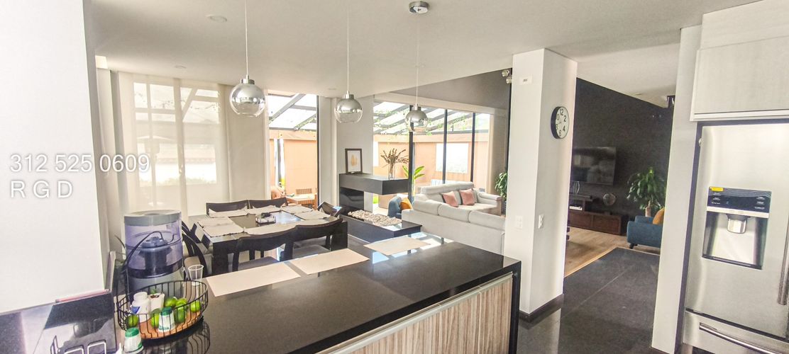 Casa de 5 alcobas en venta en Montana, Sopó, 658 m² · foto 5 de 24