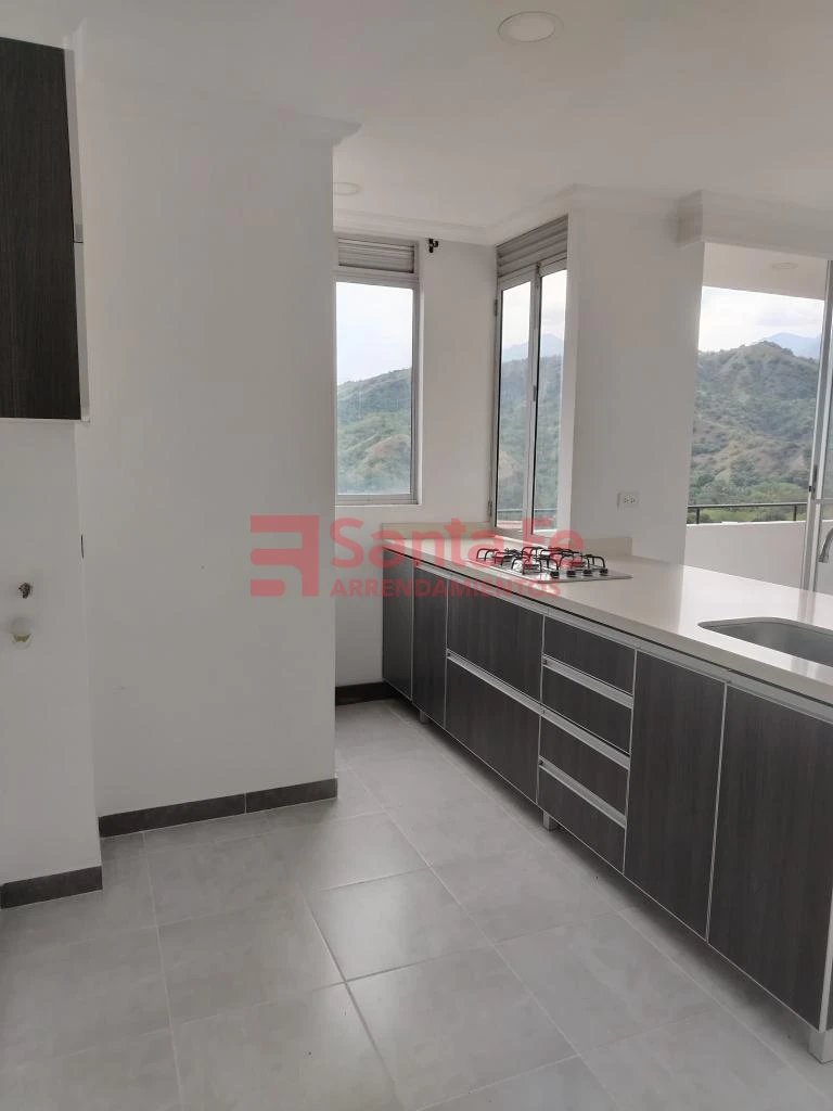 2BR Apartment in Medellín (47 m²) - 4