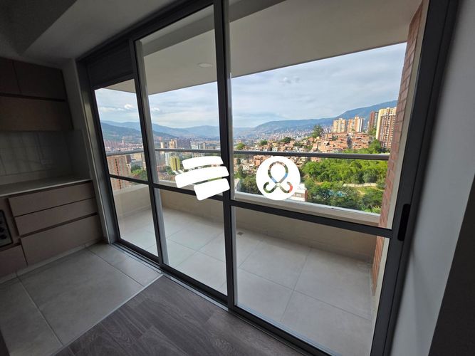 Apartamento de 3 alcobas en venta en Las Lomitas, Sabaneta, 76 m² · foto 2 de 24