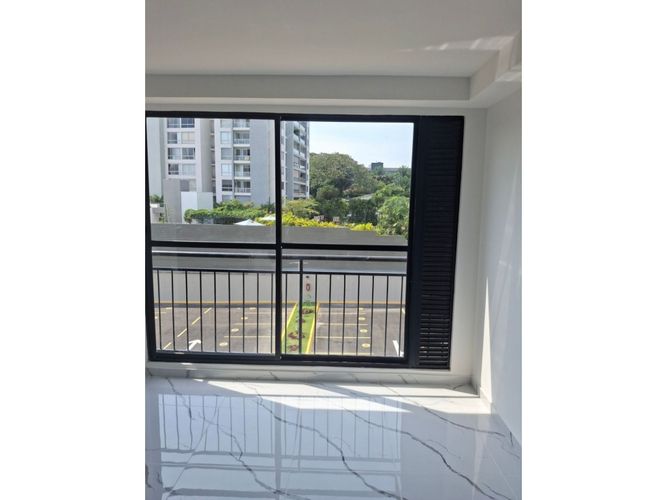 Apartaestudio en venta en Pance, Cali, 29 m² · foto 2 de 7