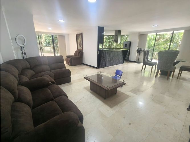 Casa de 5 alcobas en venta en Altos Del Poblado, Medellín, 480 m² · foto 3 de 24
