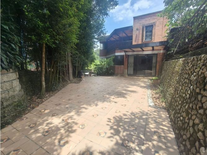Casa de 5 alcobas en venta en Altos Del Poblado, Medellín, 480 m² · foto 10 de 24
