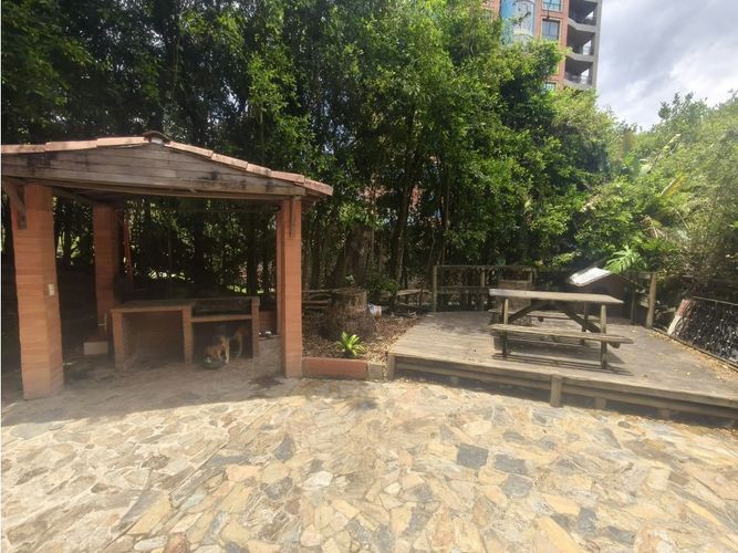 Casa de 5 alcobas en venta en Altos Del Poblado, Medellín, 480 m² · foto 11 de 24