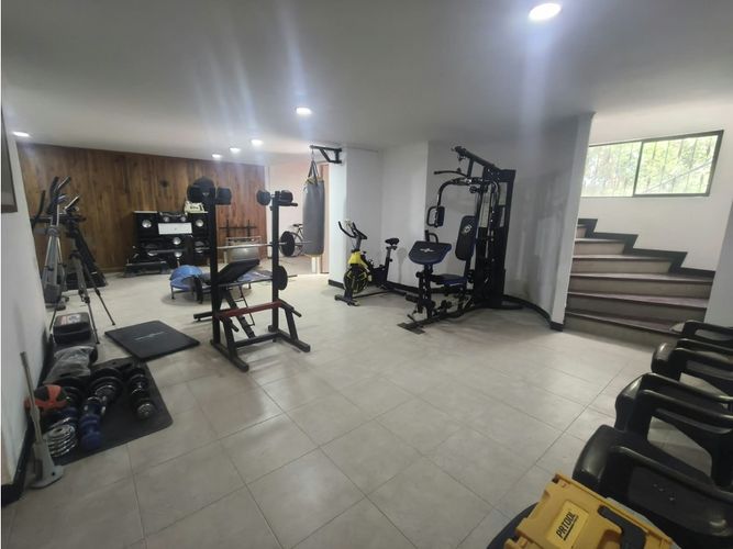 Casa de 5 alcobas en venta en Altos Del Poblado, Medellín, 480 m² · foto 12 de 24