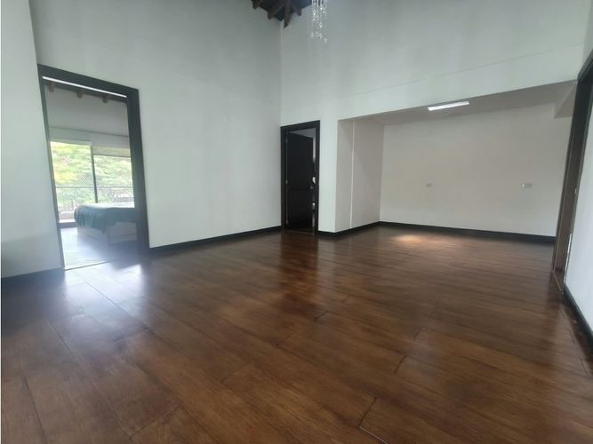 Casa de 5 alcobas en venta en Altos Del Poblado, Medellín, 480 m² · foto 15 de 24