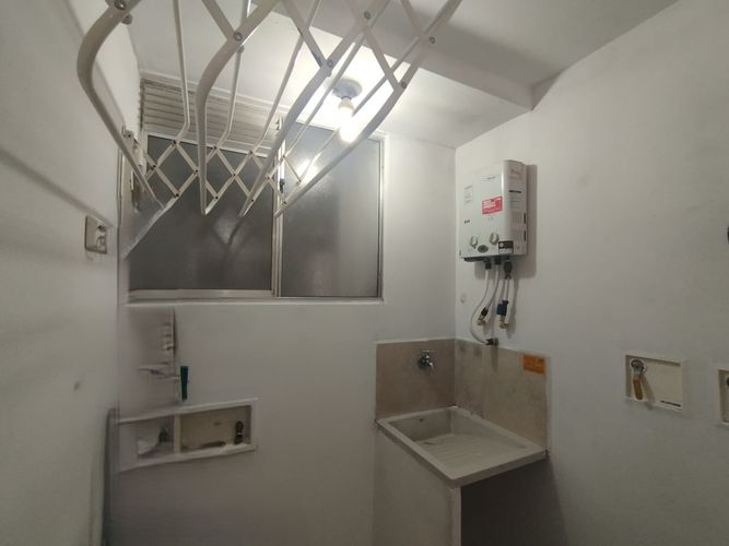 Apartamento de 3 alcobas en arriendo en El Poblado, Medellín, 87 m² · foto 5 de 16