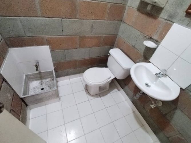 Local en venta en Calasanz, Medellín, 35 m² · foto 7 de 8