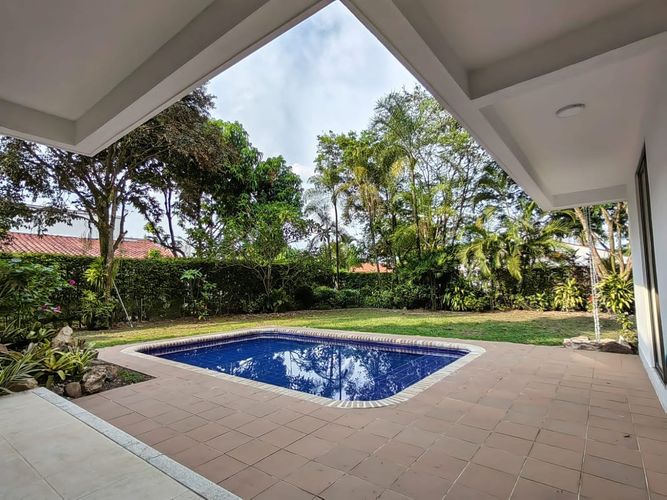 Casa de 3 alcobas en venta en La Morada, Jamundí, 1256 m² · foto 4 de 6