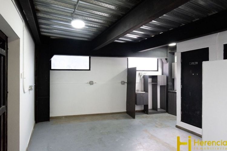 Bodega en arriendo en Campo Amor, Medellín, 100 m² · foto 6 de 9