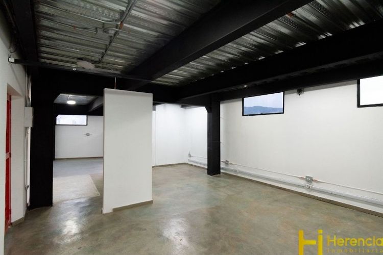 Bodega en arriendo en Campo Amor, Medellín, 100 m² · foto 9 de 9