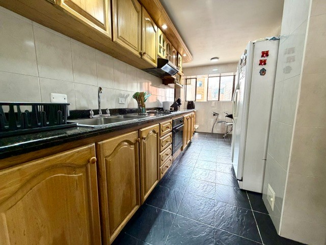 Apartamento en venta en Santa Barbara, Bogotá · foto 14 de 24