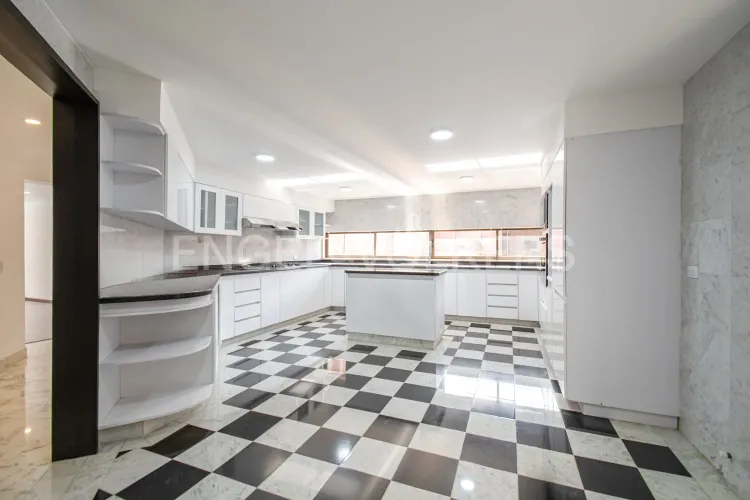 Apartamento de 5 alcobas en venta en La Carolina, Bogotá, 434 m² · foto 8 de 24