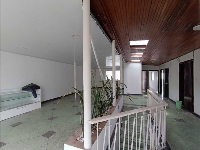 Local en arriendo en Avenida Santander, Manizales, 220 m² · foto 11 de 23