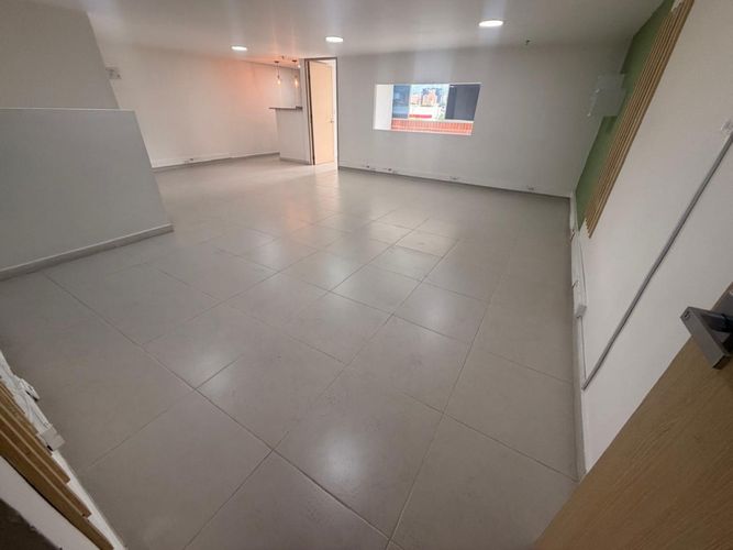 Local en arriendo en Suramericana, Medellín, 84 m² · foto 2 de 14