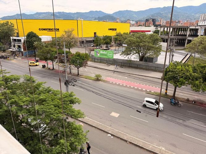 Local en arriendo en Suramericana, Medellín, 84 m² · foto 10 de 14