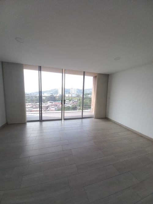 Apartamento de 3 alcobas en venta en Picaleña Y Mirolindo, Ibagué, 98 m² · foto 5 de 24