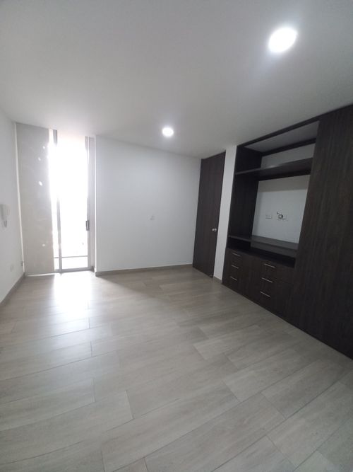 Apartamento de 3 alcobas en venta en Picaleña Y Mirolindo, Ibagué, 98 m² · foto 9 de 24