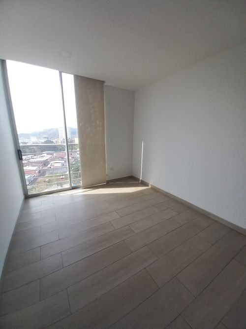 Apartamento de 3 alcobas en venta en Picaleña Y Mirolindo, Ibagué, 98 m² · foto 10 de 24