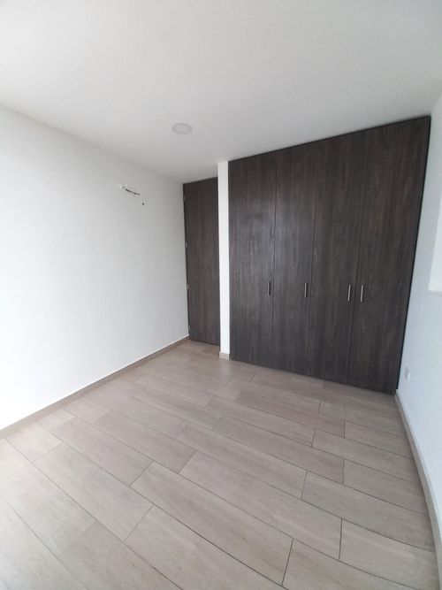 Apartamento de 3 alcobas en venta en Picaleña Y Mirolindo, Ibagué, 98 m² · foto 13 de 24