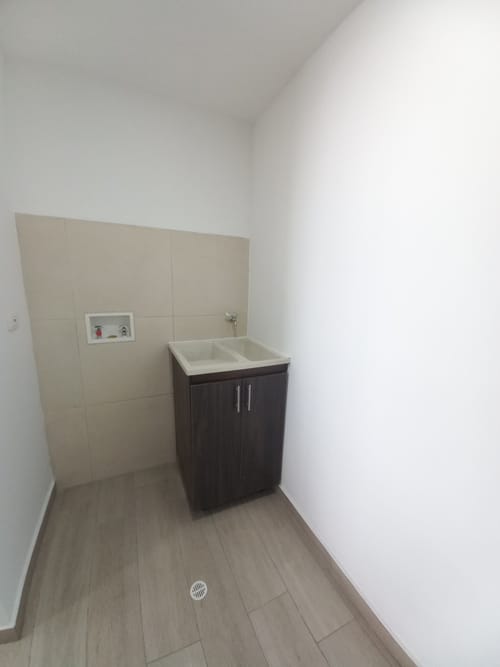 Apartamento de 3 alcobas en venta en Picaleña Y Mirolindo, Ibagué, 98 m² · foto 19 de 24