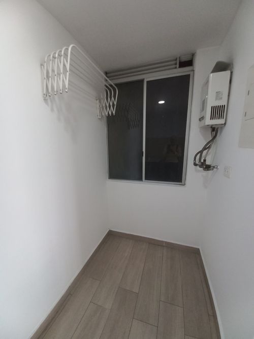 Apartamento de 3 alcobas en venta en Picaleña Y Mirolindo, Ibagué, 98 m² · foto 20 de 24