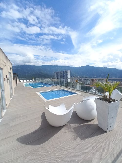 Apartamento de 3 alcobas en venta en Picaleña Y Mirolindo, Ibagué, 98 m² · foto 23 de 24