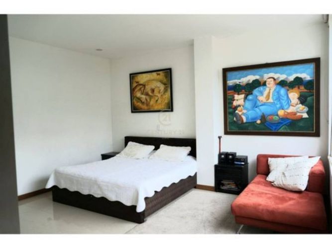 Casa de 5 alcobas en venta en El Bosque, Cali, 425 m² · foto 11 de 24