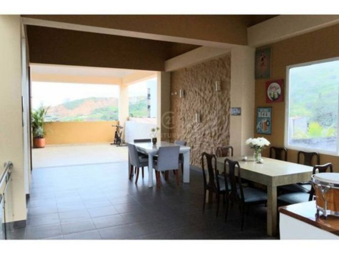 Casa de 5 alcobas en venta en El Bosque, Cali, 425 m² · foto 20 de 24