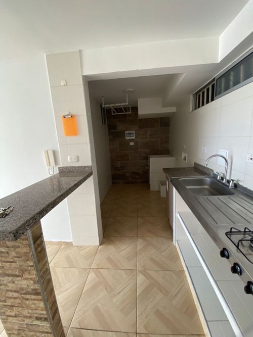 Apartamento de 3 alcobas en venta en Barro Blanco, Piedecuesta, 52 m² · foto 2 de 18