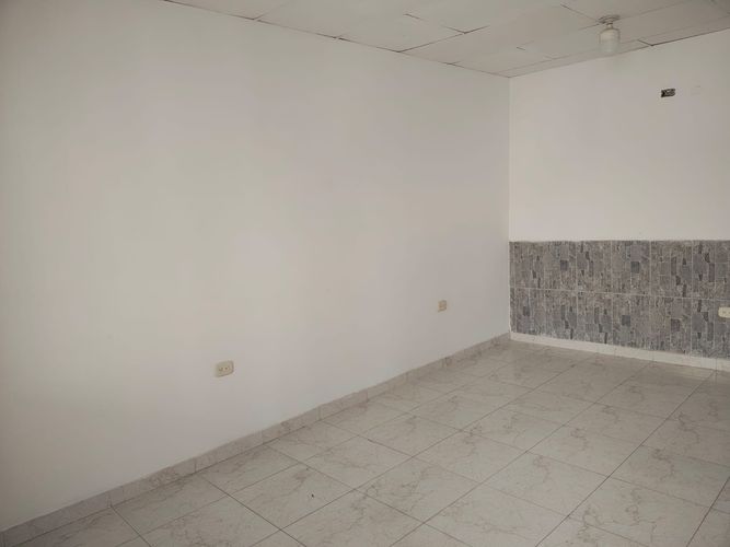 Oficina en arriendo en El Bosque, Cartagena, 25 m² · foto 4 de 13