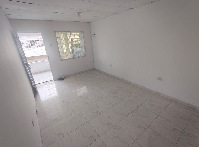 Oficina en arriendo en El Bosque, Cartagena, 25 m² · foto 8 de 13