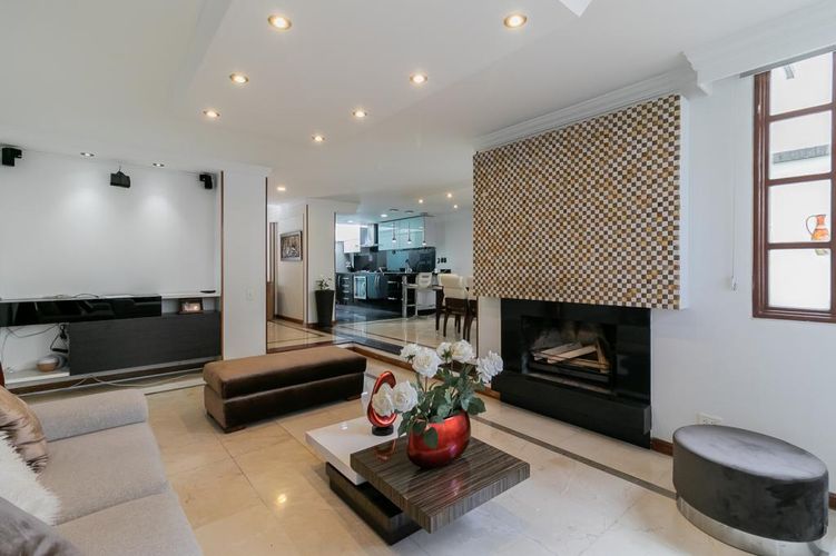 Casa de 5 alcobas en venta en Sotileza, Bogotá, 266 m² · foto 6 de 24