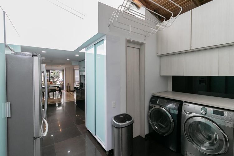 Casa de 5 alcobas en venta en Sotileza, Bogotá, 266 m² · foto 8 de 24