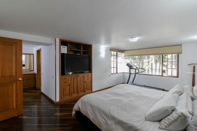 Casa de 5 alcobas en venta en Sotileza, Bogotá, 266 m² · foto 15 de 24
