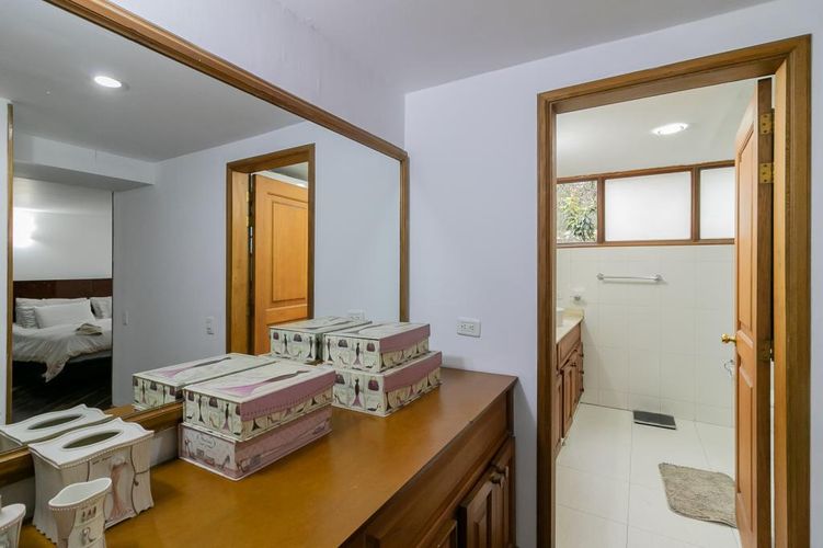 Casa de 5 alcobas en venta en Sotileza, Bogotá, 266 m² · foto 16 de 24