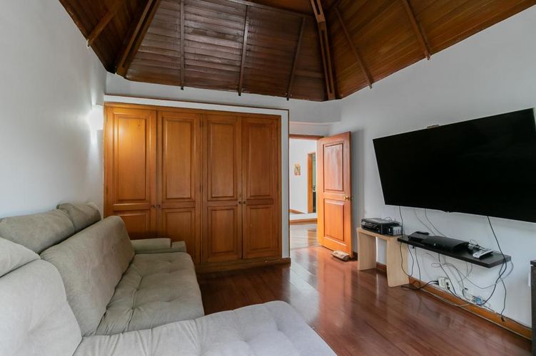 Casa de 5 alcobas en venta en Sotileza, Bogotá, 266 m² · foto 23 de 24