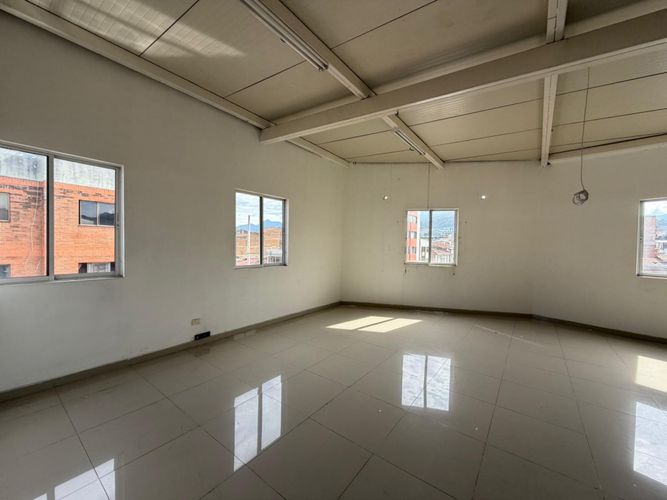 Local en arriendo en Bretaña, Cali, 358 m² · foto 22 de 24