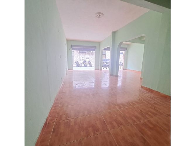 Local en venta en La Candelaria, Itagüí, 100 m² · foto 2 de 8